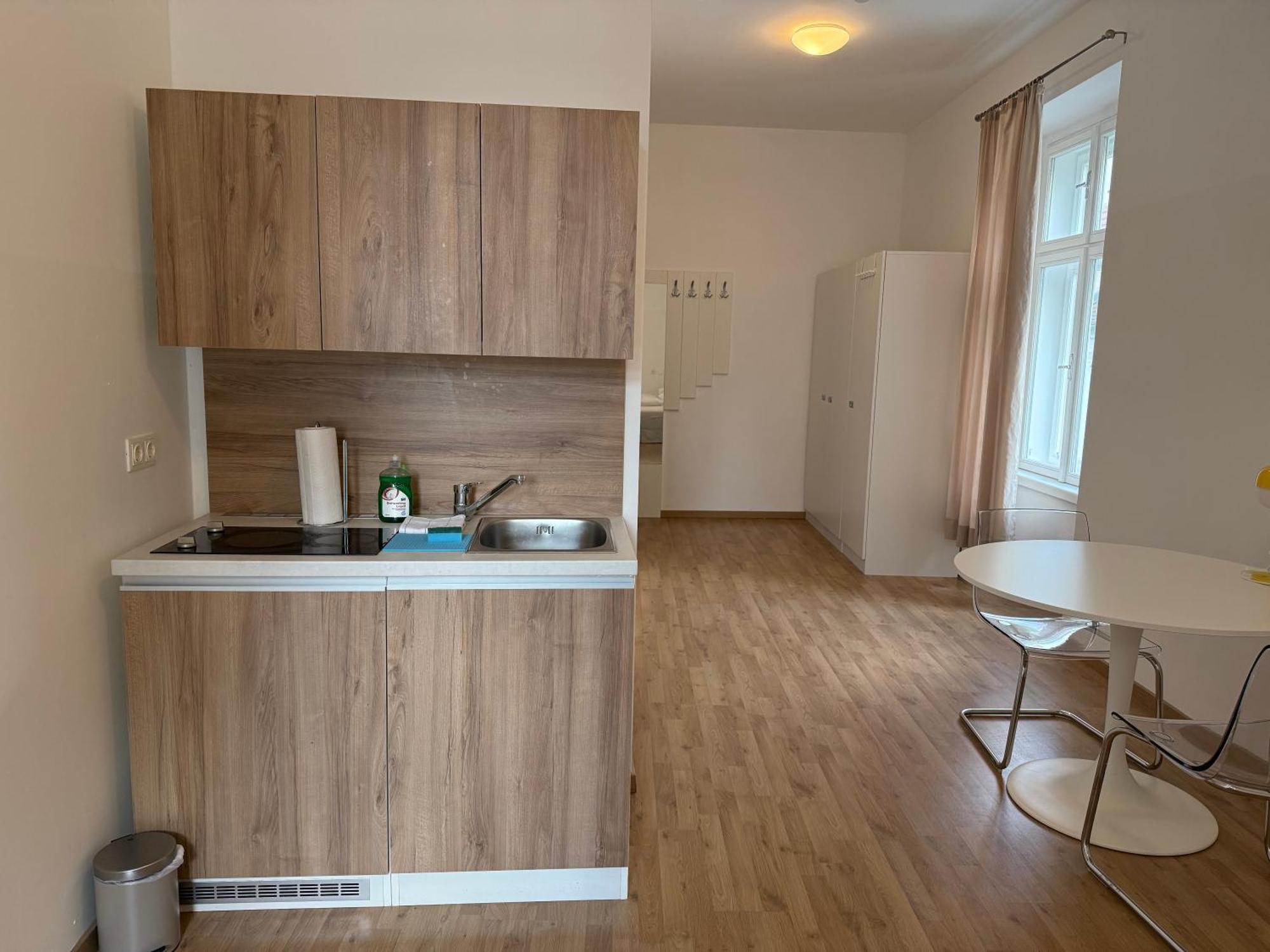 Central Urban Studio Wiener Neustadt Room photo